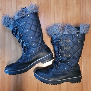 Sorel Black Quilted Winter Boots with Fur